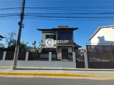 Casa com 3 Quartos à venda, 175m² no Centro, Biguaçu