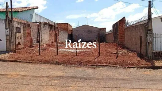 Lote/Terreno à venda, 250m² no São Jorge, Uberlândia