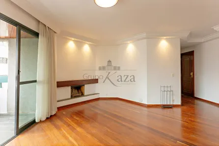 Apartamento com 4 Quartos à venda, 147m² no Vila Uberabinha, São Paulo