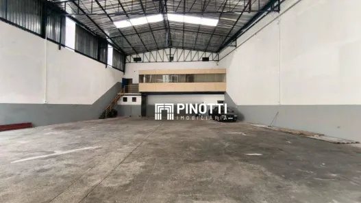 Galpão/Depósito/Armazém à venda, 480m² no Batistini, São Bernardo do Campo