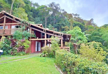 Casa de Condomínio com 6 Quartos à venda, 144m² no Itaipava, Petrópolis