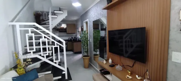 Casa de Condomínio com 2 Quartos à venda, 61m² no Chácaras Reunidas São Jorge, Sorocaba