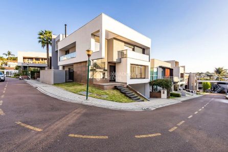 Casa de Condomínio com 4 Quartos à venda, 351m² no Boa Vista, Curitiba