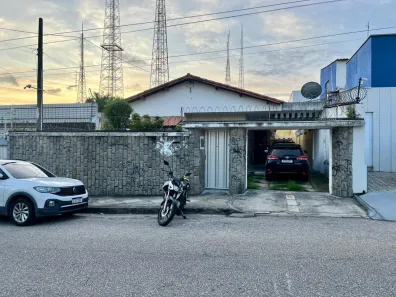 Casa com 5 Quartos à venda, 250m² no Dionisio Torres, Fortaleza
