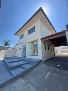 Casa com 4 Quartos à venda, 278m² no Jardim Primavera, Caraguatatuba