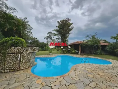 Fazenda/Sítio com 3 Quartos à venda, 601m² no Parque Meia Lua, Jacareí
