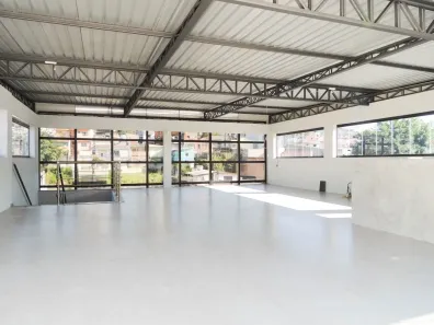 Galpão/Depósito/Armazém para alugar, 777m² no Parque João Ramalho, Santo André