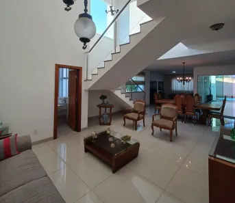 Casa com 4 Quartos à venda, 500m² no Jardim Karaíba, Uberlândia