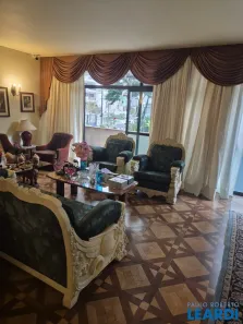 Apartamento com 3 Quartos para alugar, 209m² no Santa Cecília, São Paulo