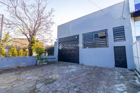 Galpão/Depósito/Armazém para alugar, 330m² no Vila Ipiranga, Porto Alegre