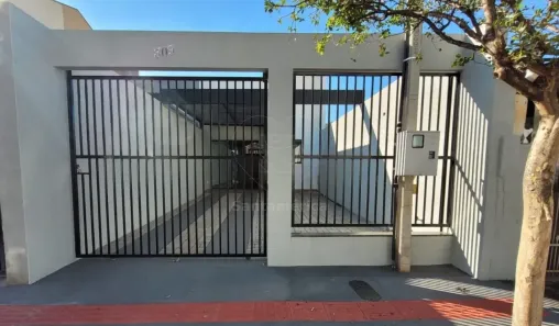 Casa com 3 Quartos para alugar, 86m² no Parque Residencial Joaquim Toledo Piza, Londrina