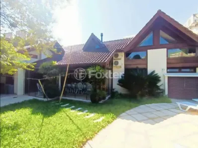 Casa de Condomínio com 7 Quartos à venda, 343m² no Petrópolis, Porto Alegre