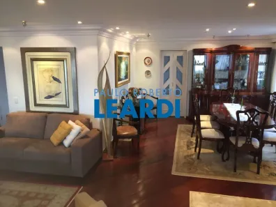 Apartamento com 4 Quartos à venda, 200m² no Vila Uberabinha, São Paulo