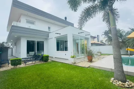 Casa com 4 Quartos à venda, 242m² no Jurerê Internacional, Florianópolis