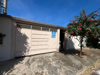 Casa com 2 Quartos à venda, 50m² no Jardim Edisom da Silva Lima, Marília