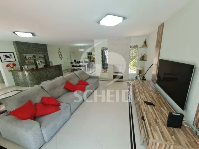 Sobrado com 4 Quartos à venda, 331m² no Jardim Guarapiranga, São Paulo