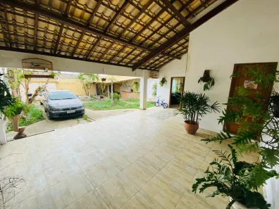 Casa com 4 Quartos à venda, 360m² no Alto Maron, Vitória da Conquista