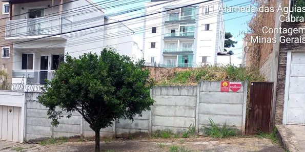 Lote/Terreno à venda, 360m² no Cabral, Contagem