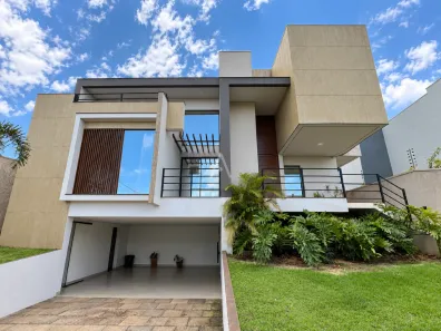 Sobrado com 3 Quartos para alugar, 308m² no Tocantins, Toledo