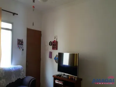 Apartamento com 2 Quartos à venda, 52m² no Parque Santo Antônio, Jacareí