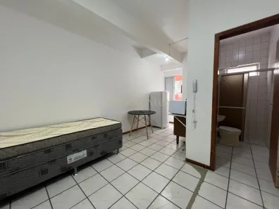Apartamento com 1 Quarto para alugar, 19m² no Carvoeira, Florianópolis