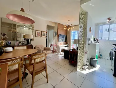 Apartamento com 2 Quartos à venda, 60m² no Nossa Senhora Medianeira, Santa Maria