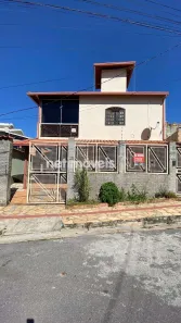 Casa com 4 Quartos para alugar, 239m² no Sapucaia II, Contagem