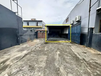 Galpão/Depósito/Armazém para alugar, 150m² no Jardim Britânia, Caraguatatuba
