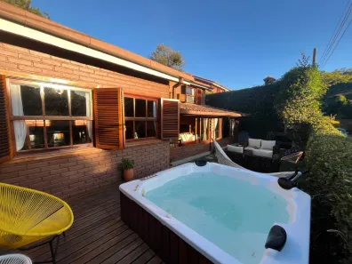 Casa de Condomínio com 3 Quartos à venda, 130m² no Posse, Teresópolis