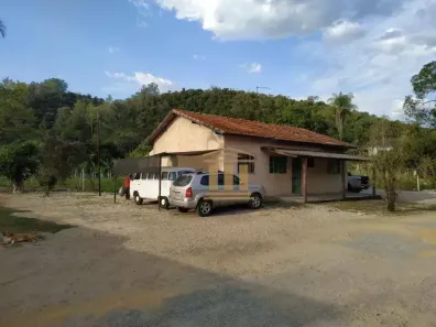 Fazenda/Sítio com 3 Quartos à venda, 1540m² no Freguesia da Escada, Guararema
