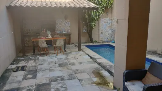 Sobrado com 3 Quartos à venda, 210m² no Sapiranga-Coité, Fortaleza