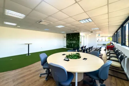 Sala Comercial para alugar, 320m² no Petrópolis, Porto Alegre