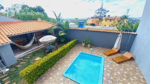 Casa com 4 Quartos à venda, 230m² no Santana, Juiz de Fora