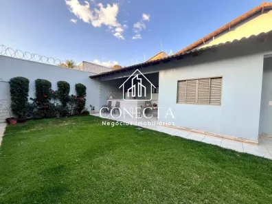 Casa com 4 Quartos à venda, 237m² no Cidade Jardim, Uberlândia