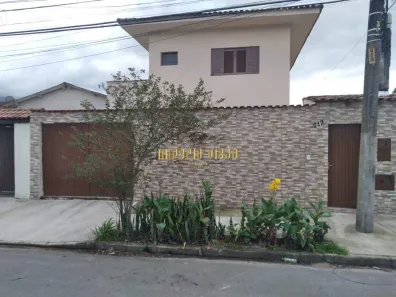 Sobrado com 3 Quartos à venda, 360m² no Centro, Bertioga