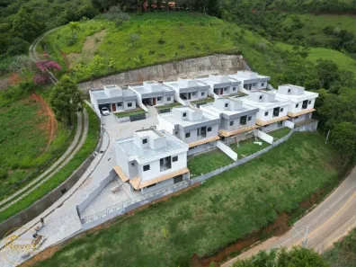 Casa com 2 Quartos à venda, 242m² no Maravilha, Paty do Alferes
