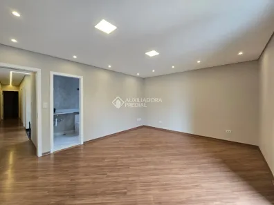 Sobrado com 3 Quartos à venda, 226m² no Vila Scarpelli, Santo André