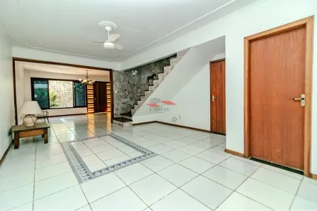 Sobrado com 4 Quartos à venda, 352m² no Jardim São Pedro, Porto Alegre