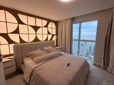 Apartamento com 3 Quartos para alugar, 140m² no Centro, Balneário Camboriú