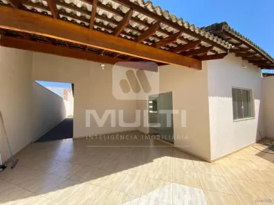 Casa com 3 Quartos para alugar, 185m² no Santa Rosa, Uberlândia