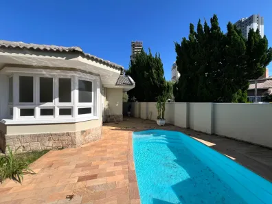 Casa de Condomínio com 4 Quartos para alugar, 390m² no Condomínio Village Taubaté, Taubaté
