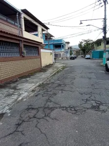 Casa com 3 Quartos à venda, 200m² no Bangu, Rio de Janeiro