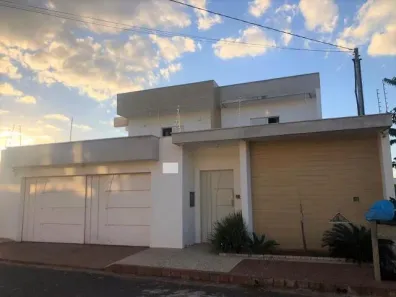 Casa com 4 Quartos à venda, 490m² no Jardim Inconfidência, Uberlândia