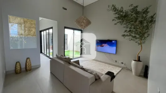 Casa com 3 Quartos à venda, 214m² no Jardim Karaíba, Uberlândia