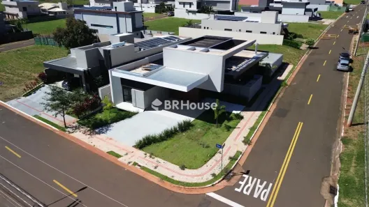 Casa de Condomínio com 4 Quartos à venda, 255m² no Noroeste, Campo Grande