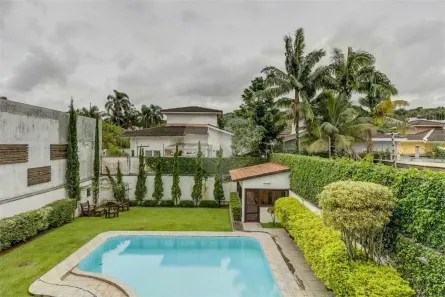 Sobrado com 5 Quartos à venda, 762m² no Jardim Cordeiro, São Paulo