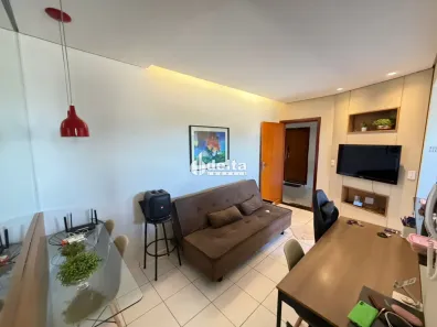 Apartamento com 2 Quartos para alugar, 50m² no Alto Umuarama, Uberlândia