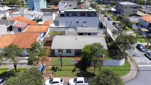Lote/Terreno à venda, 660m² no Jardim das Américas, Curitiba