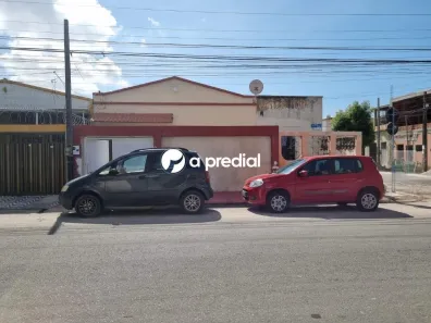 Casa com 3 Quartos à venda, 246m² no Amadeu Furtado, Fortaleza