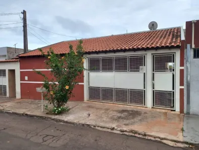 Casa com 5 Quartos à venda, 80m² no Núcleo Habitacional Costa e Silva, Marília